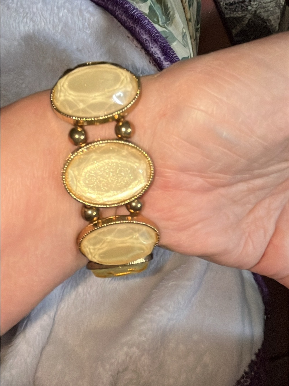Cristal Stephen Gold and Cream Oval Link Bracelet - Women Jewelry